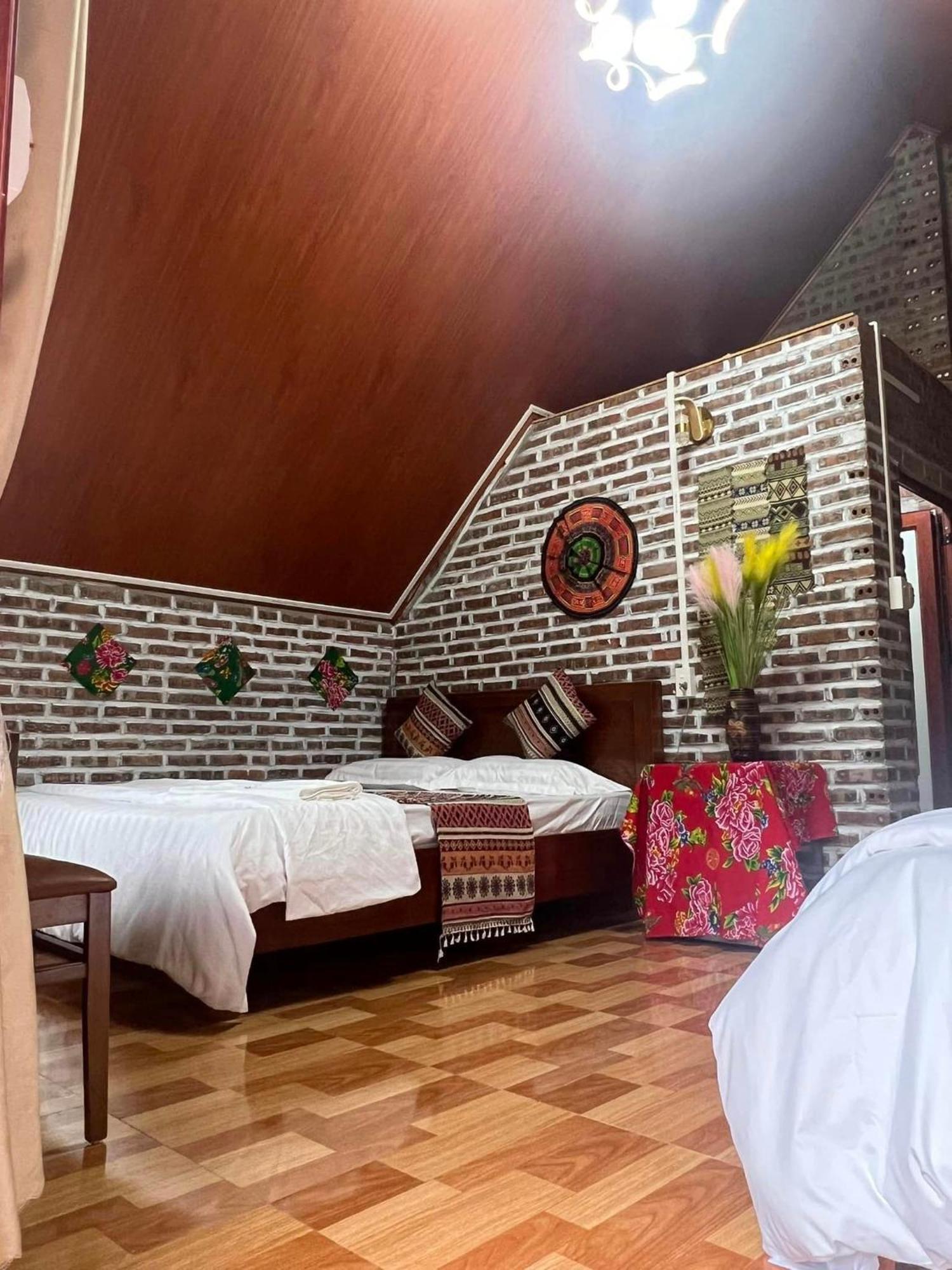 Nha San Homestay Yen Minh Exterior foto